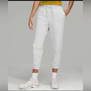 Lululemon Loungeful High-Rise Cropped Jogger